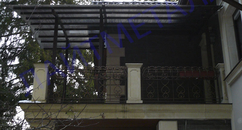 фото навеса на балконе